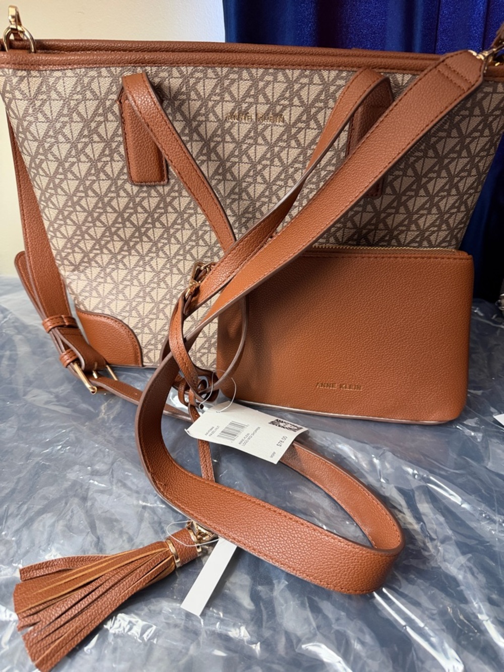ANNE KLEIN
